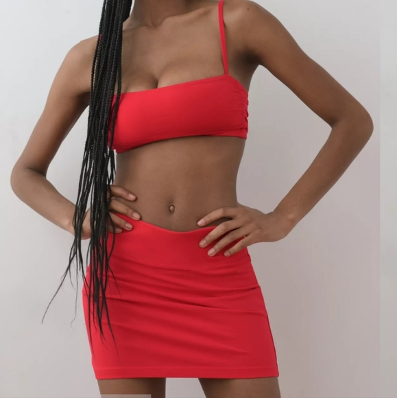 NWOT aritzia TNA carvel skirt black S fits M - Picture 3 of 6